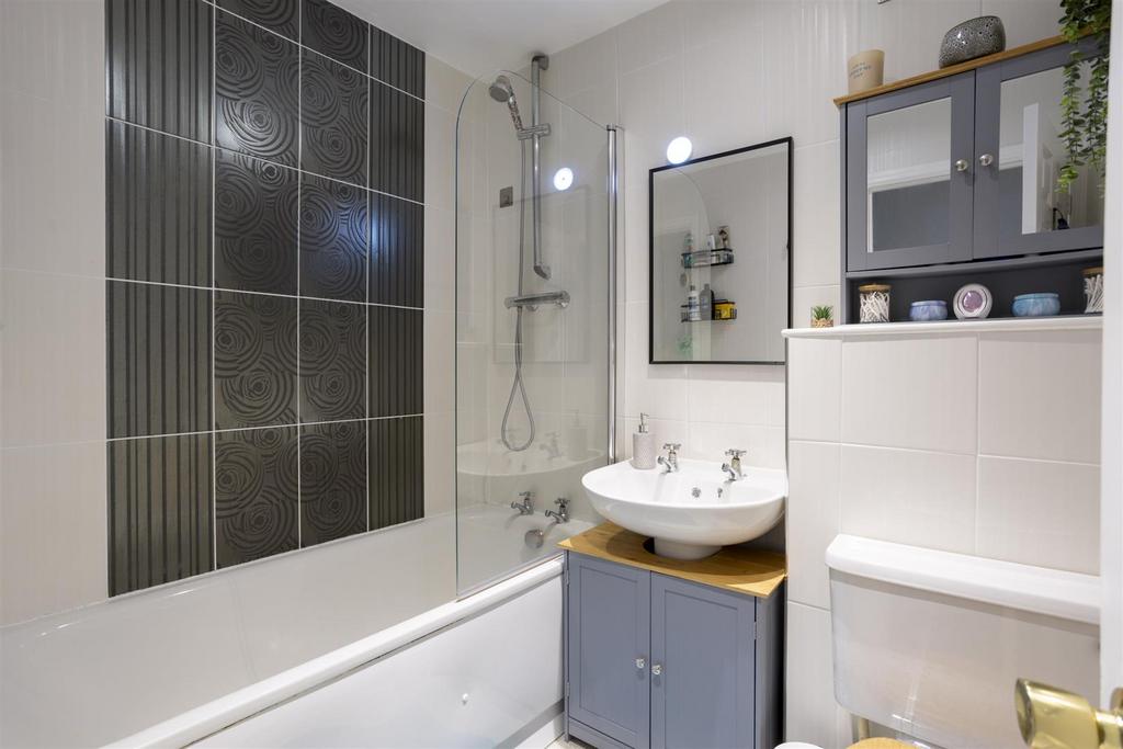 14 Blatchford court 10.jpg