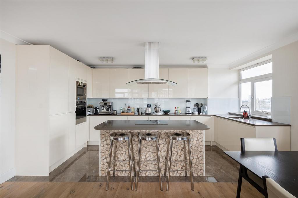 Flat 82 Walsingham Hi-4.jpg