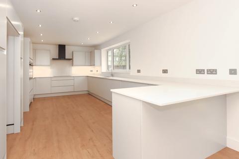 5 bedroom detached house for sale, Darrs Lane, Northchurch HP4