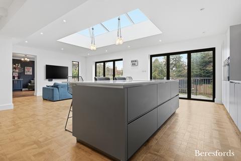 5 bedroom detached house for sale, Links Drive, Chelmsford, CM2