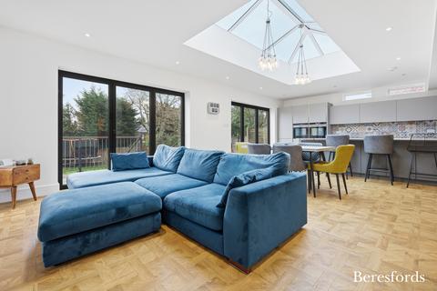 5 bedroom detached house for sale, Links Drive, Chelmsford, CM2