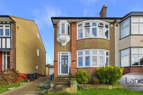 Slades Gardens, Enfield