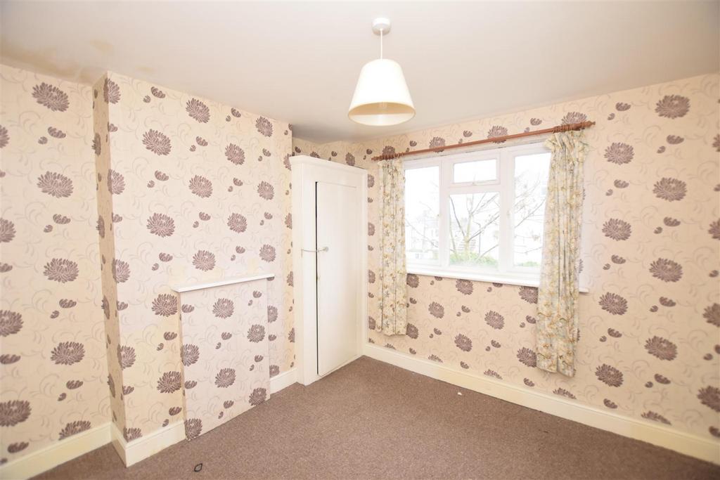 Bedroom 2 copy.jpg
