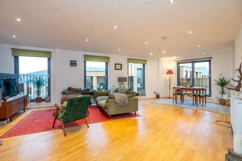 3 bedroom duplex for sale, 30/14 Abbey Lane, Abbeyhill, Edinburgh, EH8 8JH