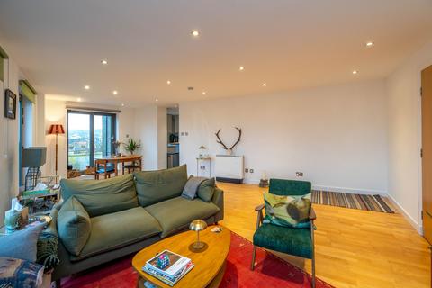 3 bedroom duplex for sale, 30/14 Abbey Lane, Abbeyhill, Edinburgh, EH8 8JH