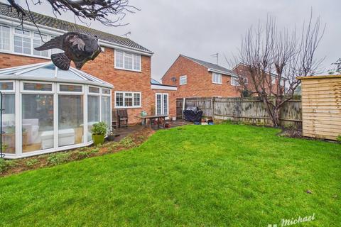 4 bedroom detached house for sale, Penrith Way, Aylesbury