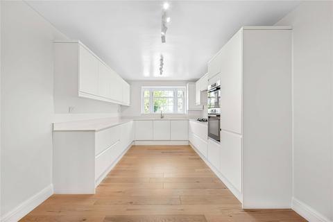 2 bedroom apartment to rent, Clifton Road, London, SW19