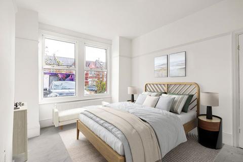 2 bedroom flat to rent, Kilmorie Road, London SE23