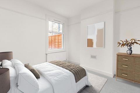 2 bedroom flat to rent, Kilmorie Road, London SE23