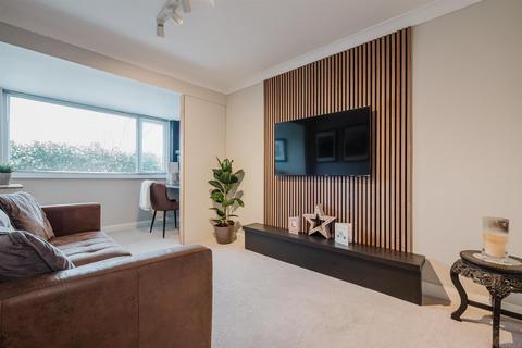 3 bedroom semi-detached house for sale, Daresbury Avenue, Altrincham