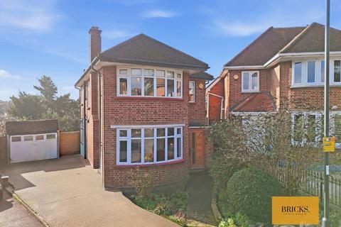 3 bedroom detached house for sale, Hadley Close, London N21