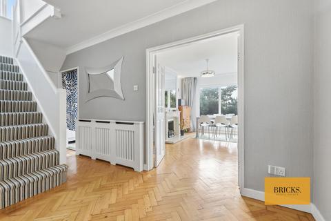 3 bedroom detached house for sale, Hadley Close, London N21