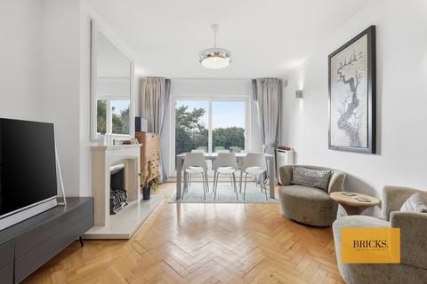 3 bedroom detached house for sale, Hadley Close, London N21