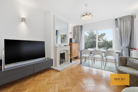 3 bedroom detached house for sale, Hadley Close, London N21