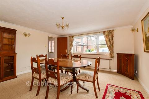 4 bedroom detached house for sale, Amberglade, Southwater, West Sussex
