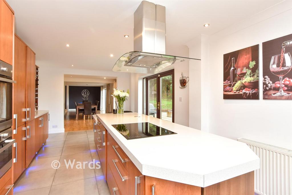 Kitchen/Breakfast Area