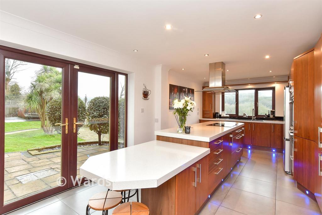 Kitchen/Breakfast Area