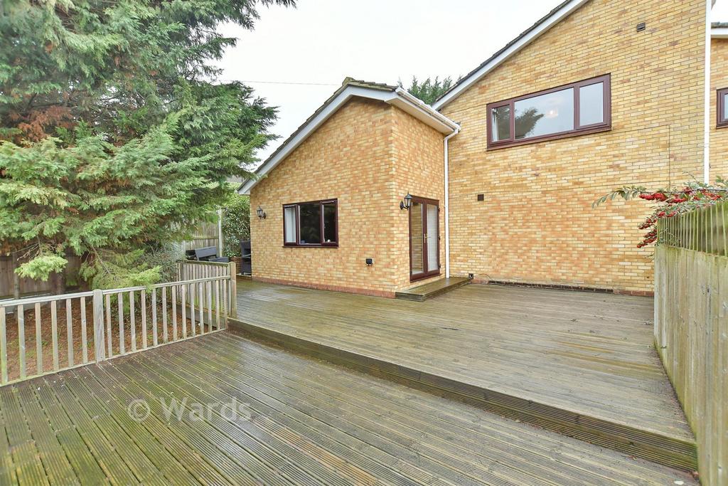 Front Decking Area