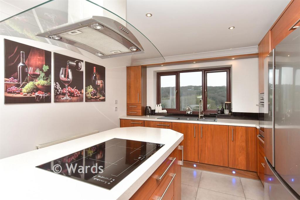 Kitchen/Breakfast Area