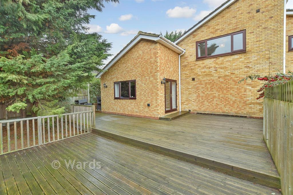 Front Decking Area