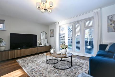 4 bedroom end of terrace house for sale, Kensington Way, Polegate