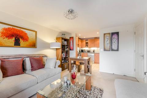 1 bedroom flat to rent, Singapore Road, Ealing, London, W13