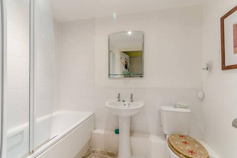 undefined, Singapore Road, Ealing, London, W13