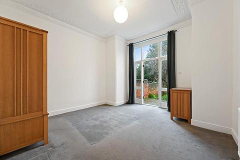 2 bedroom ground floor flat for sale, Perryn Road, Acton