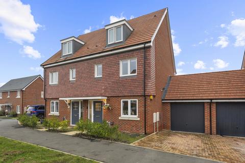 3 bedroom semi-detached house for sale, Hudson Avenue, Hertfordshire CM23