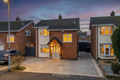 3 bedroom detached house for sale, Brechin Close, Hinckley, LE10