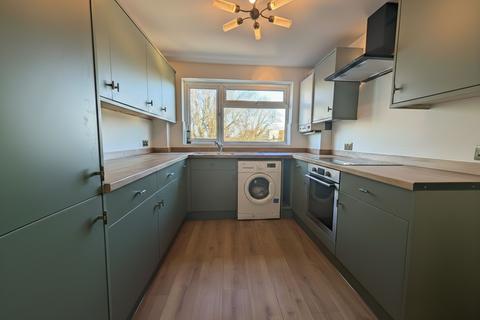 1 bedroom flat to rent, Aintree Close, Uxbridge, UB8