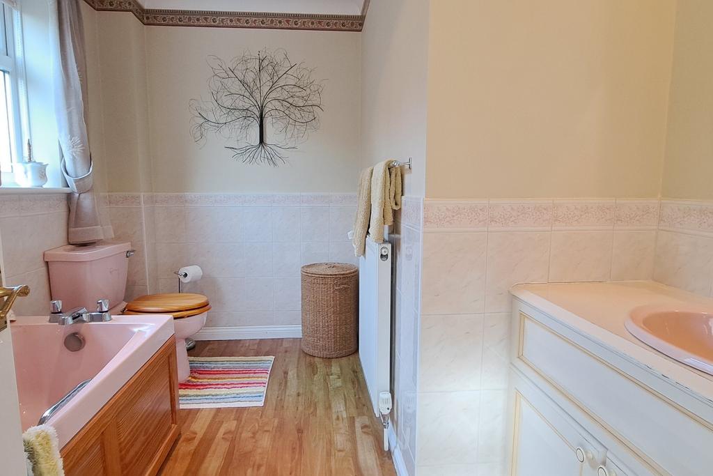 Ensuite Bathroom