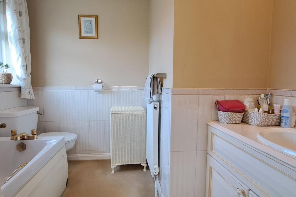 Ensuite Bathroom