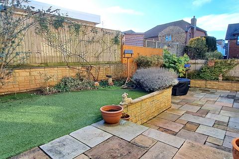 4 bedroom detached house for sale, Lynric Close Barton on Sea New Milton