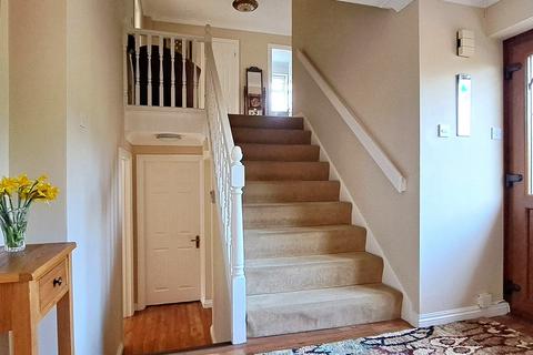 4 bedroom detached house for sale, Lynric Close Barton on Sea New Milton