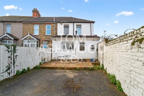 3 bedroom end of terrace house for sale, Salisbury Avenue, Barking, IG11