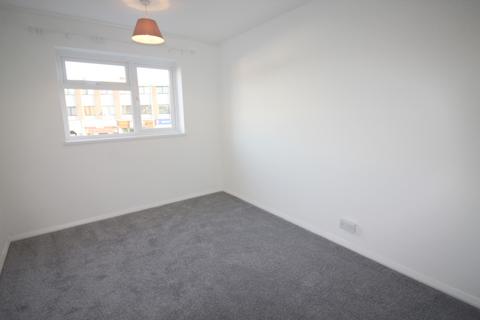 2 bedroom apartment to rent, Frimley, Surrey GU16