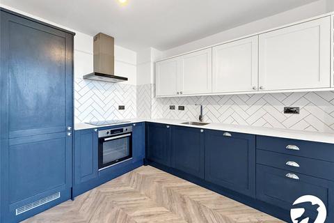 2 bedroom flat to rent, Station Street, Sittingbourne, Kent, ME10