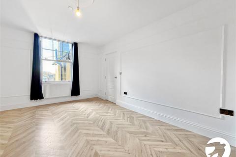 2 bedroom flat to rent, Station Street, Sittingbourne, Kent, ME10
