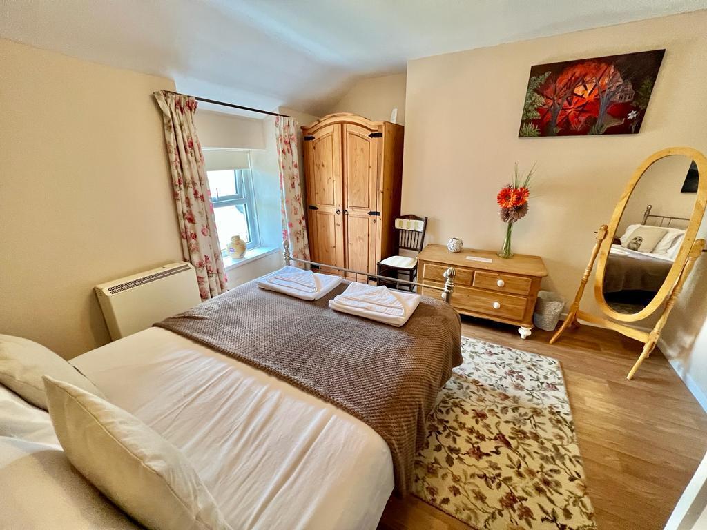 V6b--Mq1d E2 GGUSYAtj G-Q.jpg