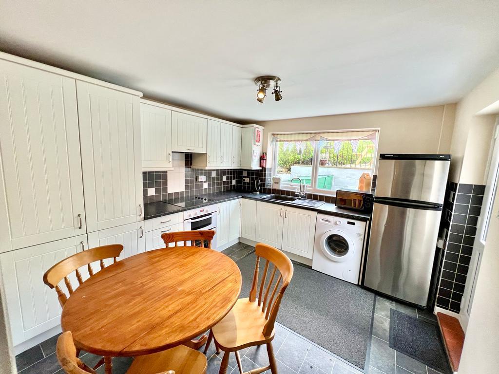 MTc C9n XPtk-9e6 Hr QWw Ptg.jpg