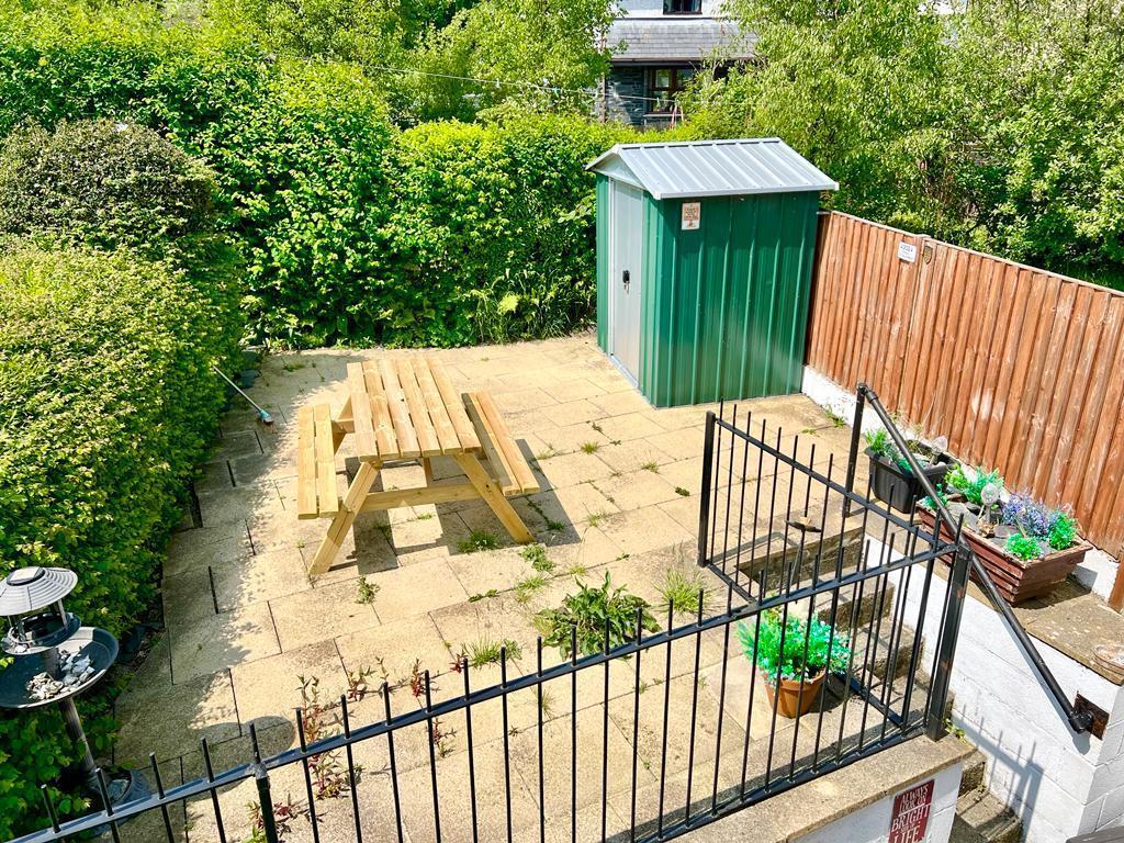 C-g Qwakx Vk Cf2e H9 YX4 ICA.jpg