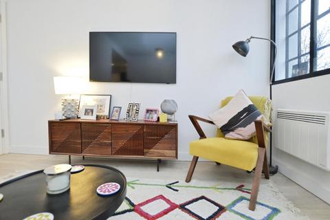 1 bedroom flat for sale, London Road, London