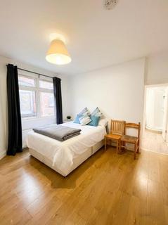 Studio to rent, Churchmead road, London NW10