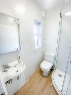 Studio to rent, Churchmead road, London NW10