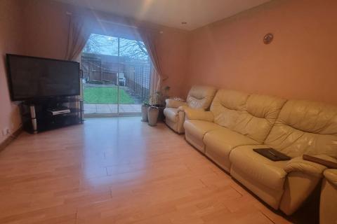 undefined, Juniper Way, Hayes, UB3 1LF