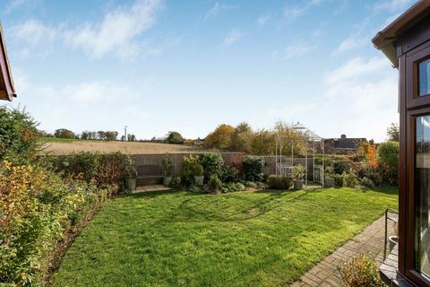 undefined, Yew Tree Rise, Brackley NN13