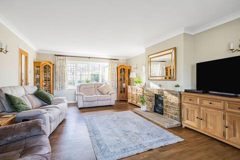undefined, Yew Tree Rise, Brackley NN13
