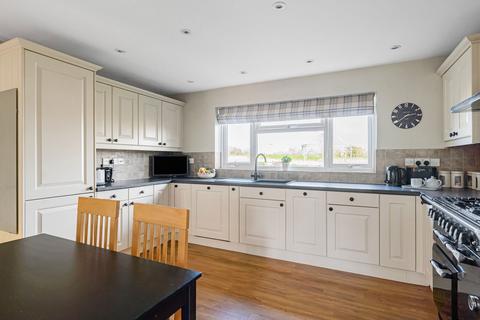 undefined, Yew Tree Rise, Brackley NN13
