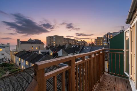 2 bedroom flat to rent, Victoria Terrace, Hove, BN3